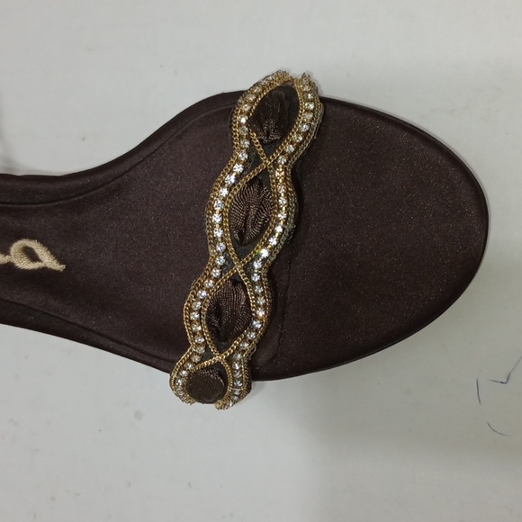 Mina Collection Women's Heels in a size 5.5. - Picture 2 of 11